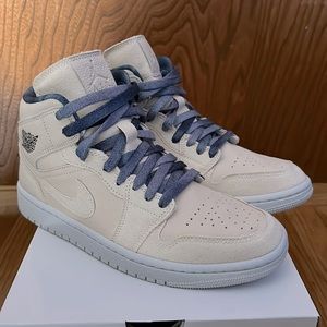 Women’s Air Jordan 1 Mid SE Sanddrift/Sail-Midnight Navy (DM9126-104) US 8.5